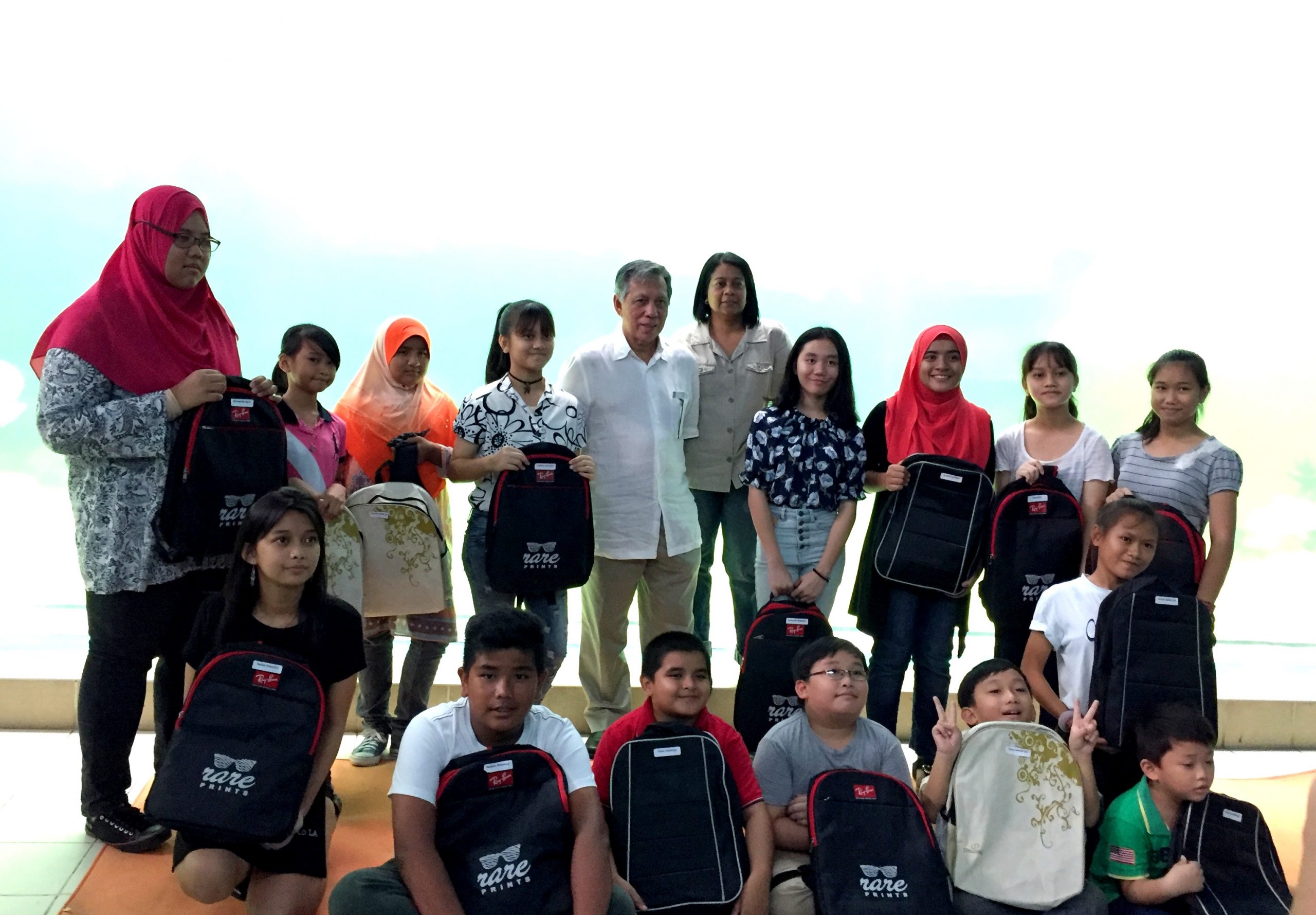 22 child patients get school bags from charity fund